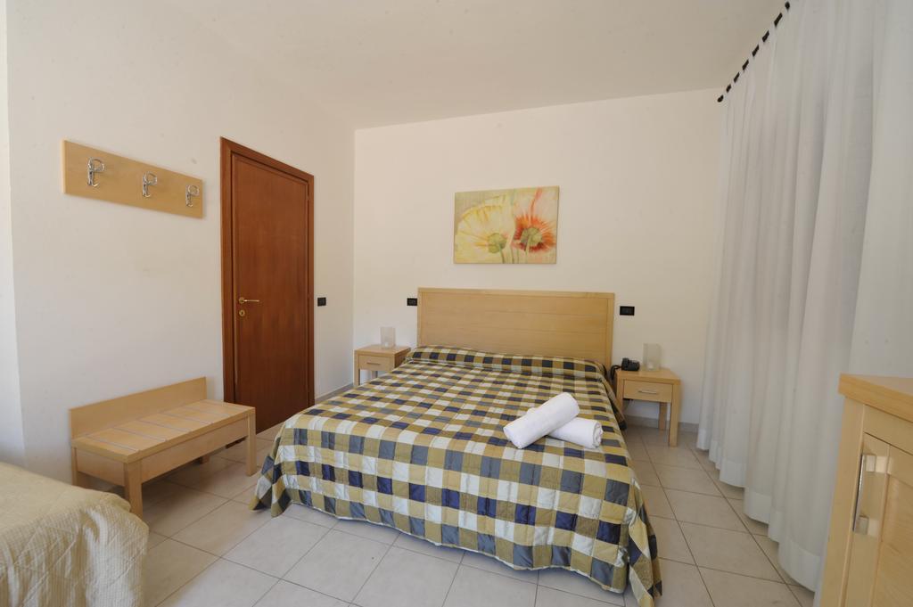 Albergo Villa Vittoria Rodi Garganico Extérieur photo