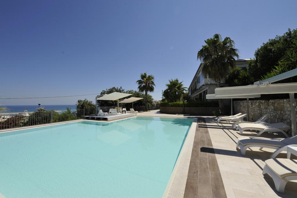 Albergo Villa Vittoria Rodi Garganico Extérieur photo
