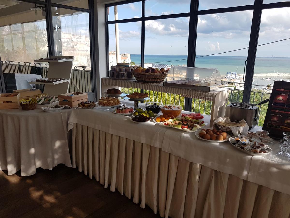 Albergo Villa Vittoria Rodi Garganico Extérieur photo
